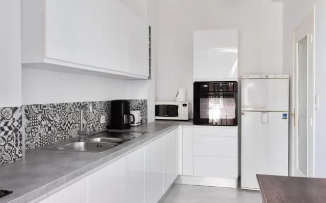 Nice, 58 M2 ! superbe appartement climatisé ! 3 couchages, proche de la promenade des Anglais et de la Gare ! ! - photo 2