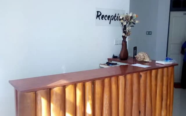 Ungoofaar Inn - photo 2