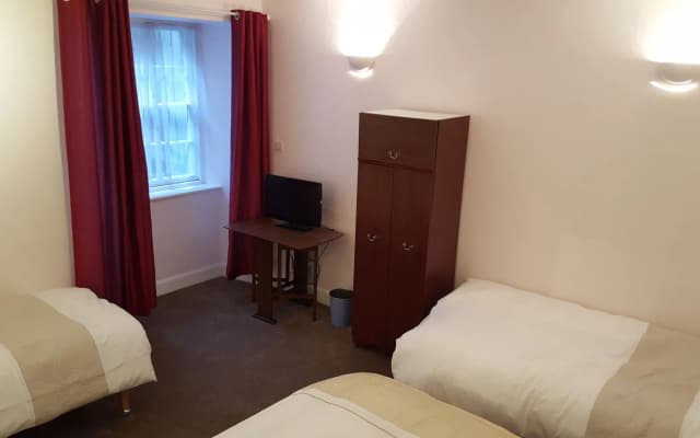 Sakura Edinburgh Guest House - photo 2
