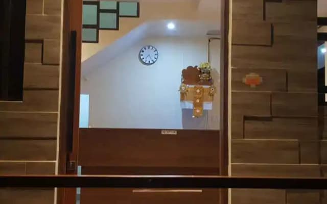 Praba Guest House - photo 2