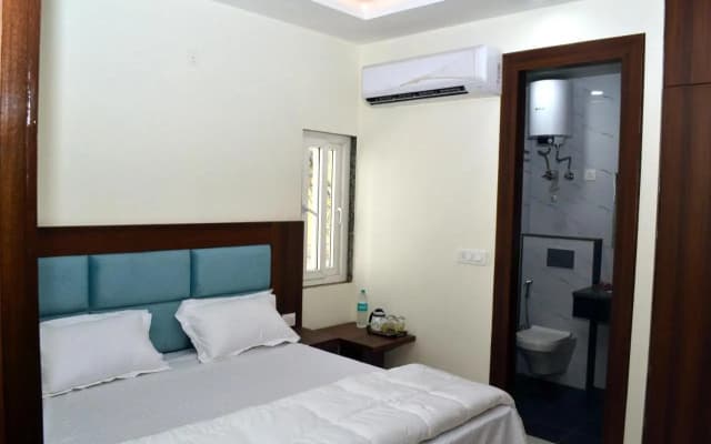 OYO 80949 Hotel Glace - photo 2