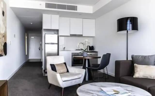 KOZYGURU Chatswood Luxury Studio - photo 5