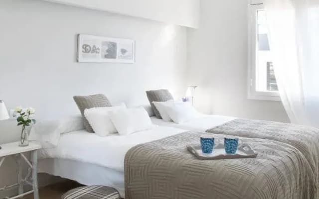 Two Sisters Apartments - photo 5
