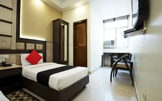 Capital O 312 Hotel Aster Inn - photo 5