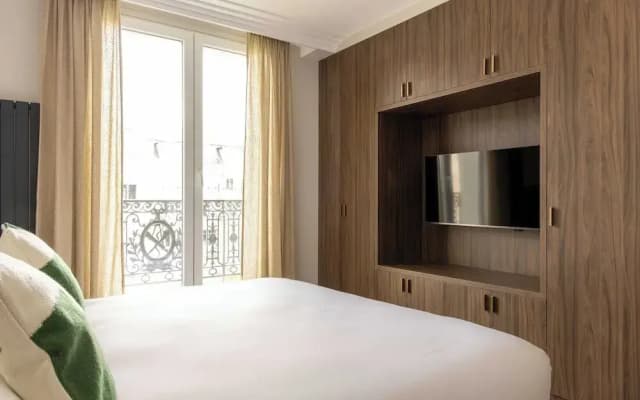 Apartment for 8 People in Grenelle - photo 5