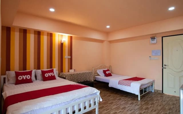 OYO 415 P Place - photo 3