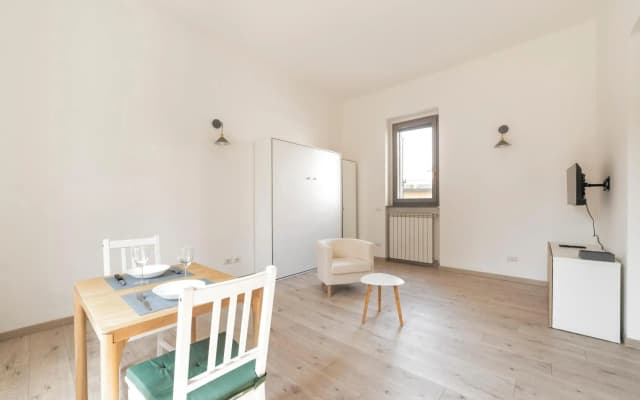 Maciachini Renovated Studio! - photo 5