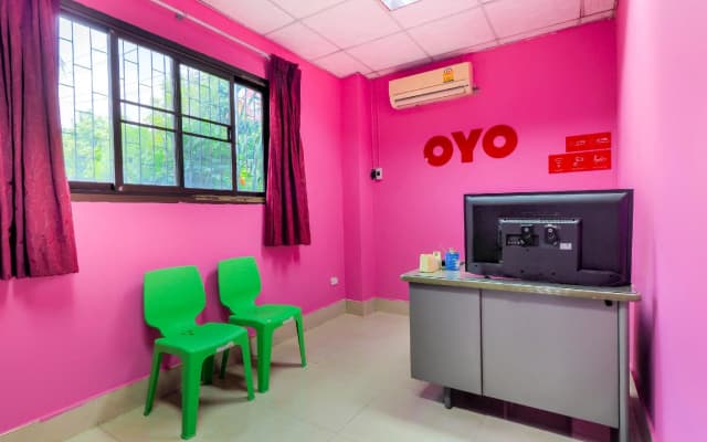 OYO 577 For Love Hotel - photo 2