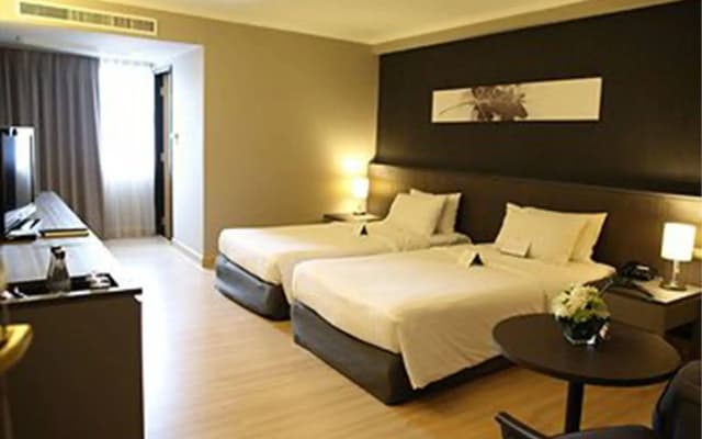 SC Park Hotel - photo 3