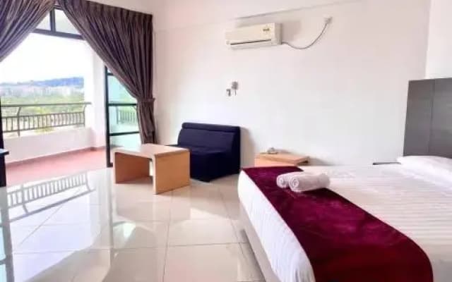 Lumut Marina Heights Hotel - photo 2
