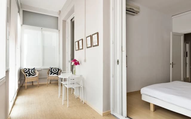 Uma Suites Eixample Barcelona - photo 4