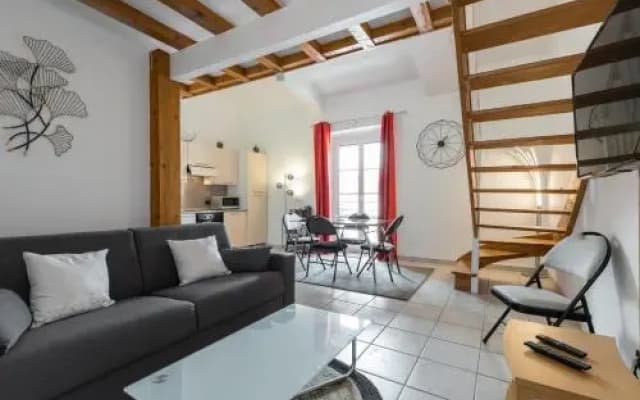 Massena Square - 1 Bdr Duplex With Ac - photo 5