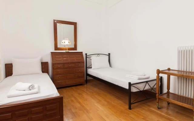 Koukaki Vintage Look 2BR Apt w Balcony - photo 3