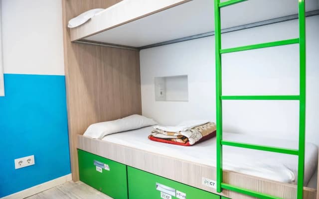 Hostel One Ramblas - photo 2