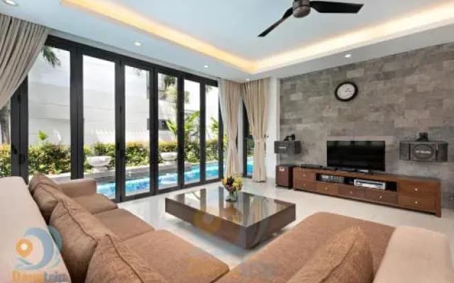 Luxury Beach View Villa - photo 3