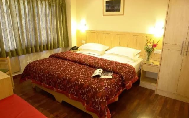 Cedar Court Bed and Breakfast - photo 3