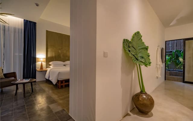 Solitaire Kamreuk Resort - photo 5