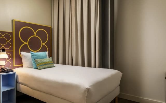 Ibis Styles Barcelona Centre Hotel - photo 4