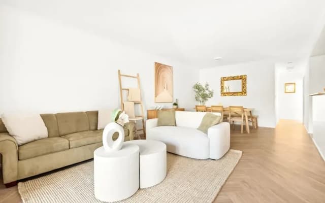 Spacious 2-bed, 2-bath Moments From Avalon Beach - photo 2