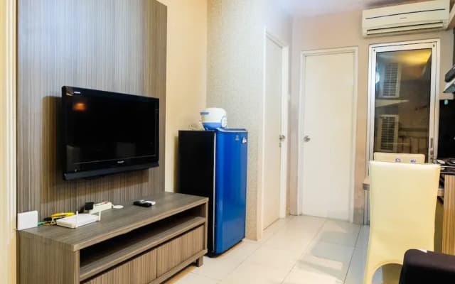 Simply Warm 2BR Green Palace Apartment - photo 3