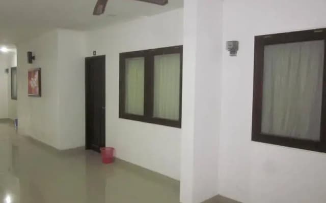 Batanghari Guesthouse - photo 2