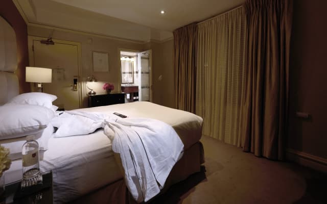 Fitzpatrick Manhattan Hotel - photo 4