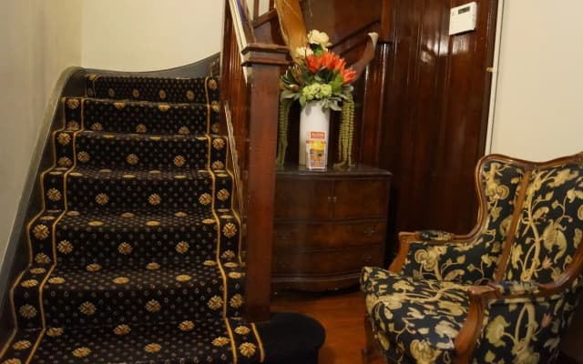 Royal Exhibition Hotel - photo 2
