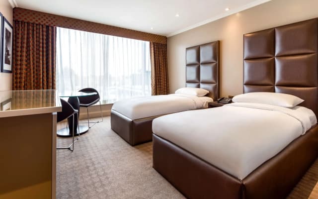 Radisson Blu Hotel, London Heathrow - photo 3