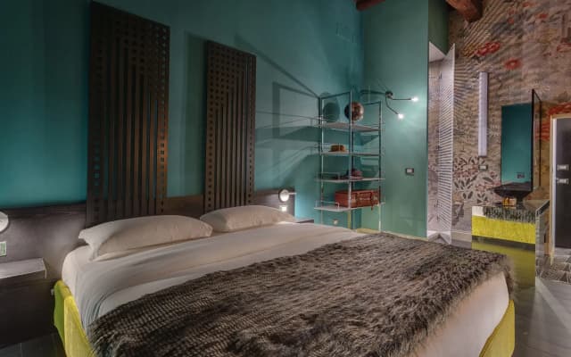 Three Rooms in Spanish Steps - photo 2
