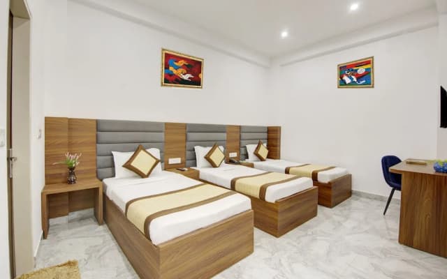 Hotel S B Inn - photo 4