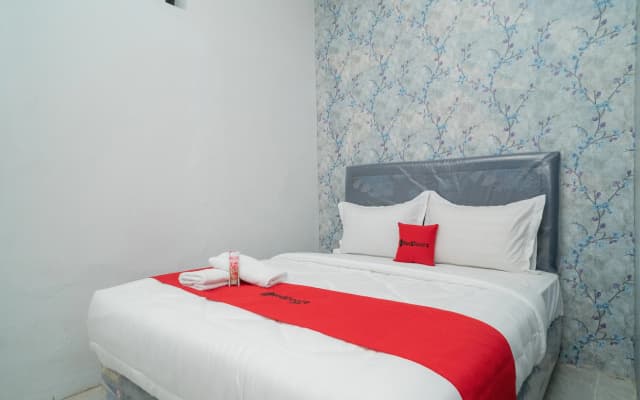 RedDoorz Plus near ITC Cempaka Mas 2 - photo 5