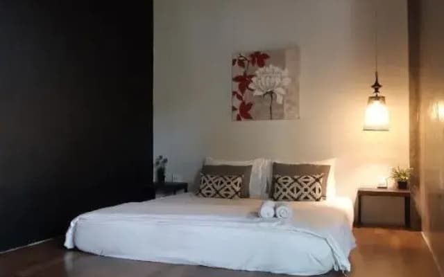 At Koh Larn Resort - photo 4