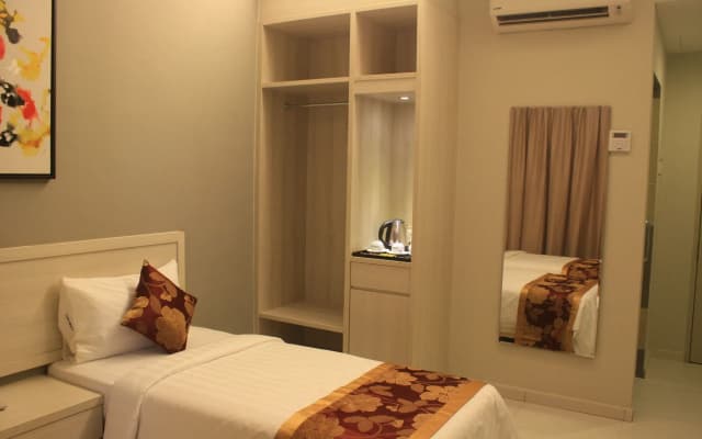 Aurora Hotel - photo 4