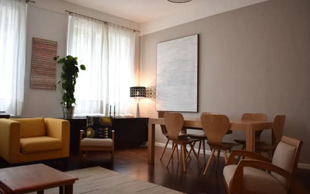 Spacious 3 Bedroom Apartment - photo 2