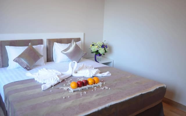 Van Nam Hotel - photo 4