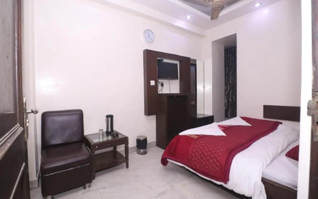 Hotel Priya Palace - photo 3