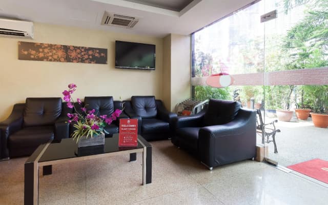 ZEN Rooms My Hotel @ Sentral - photo 2