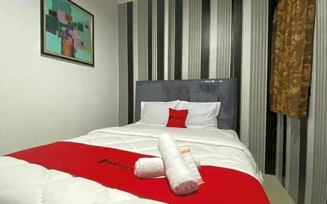 RedDoorz Plus @ Rawamangun - photo 3