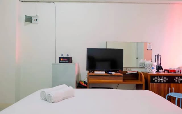 Simply Studio Apartment at Green Pramuka City - photo 3