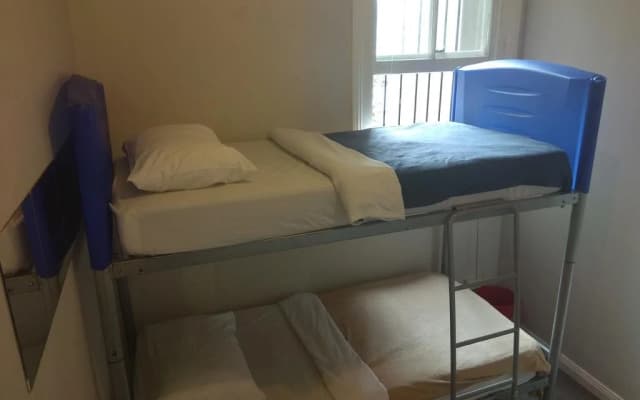 Asylum Sydney Backpackers Hostel - photo 2