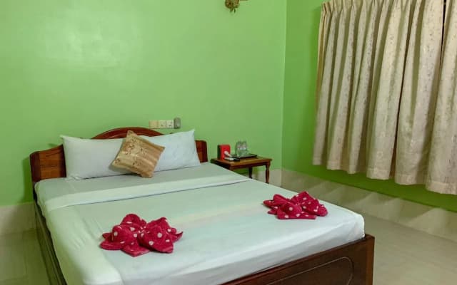 Cheata Inn - photo 4