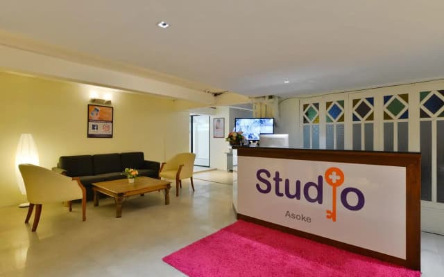Studio Asoke Hotel - photo 2
