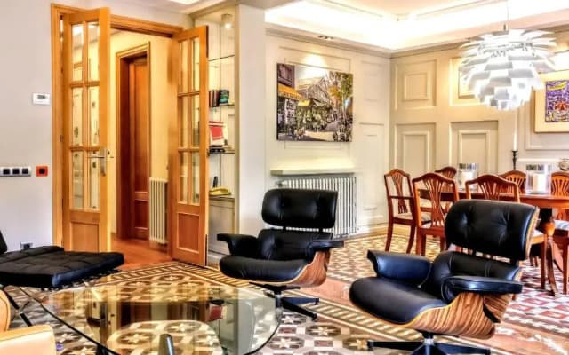 BizFlats Eixample Apartments - photo 2