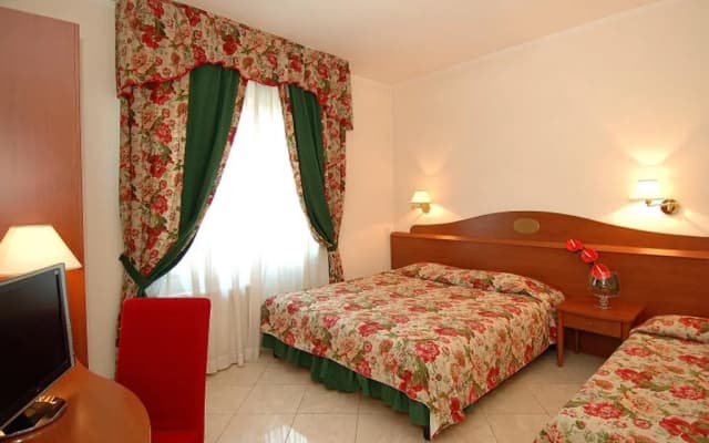Hotel Ambasciata Venice - photo 3
