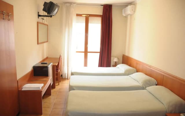 Hotel Cinecitta - photo 4