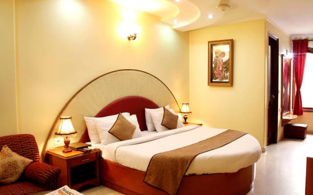Hotel TJS Royale - photo 2