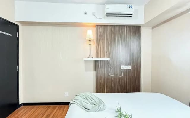 Cozy 1Br Apartment At The Wave Kuningan - photo 2