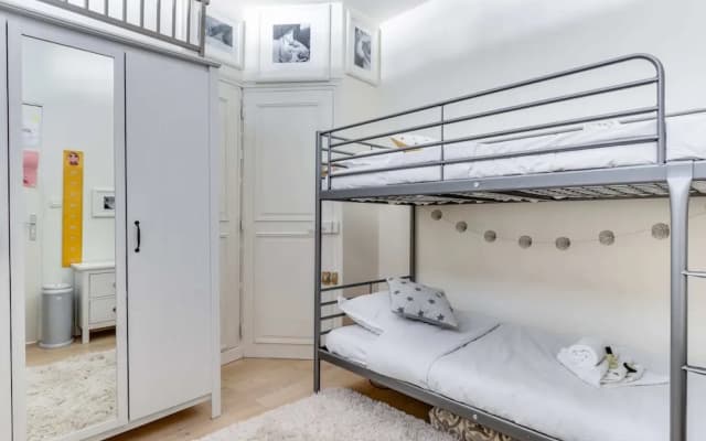 Eiffel Tower View Terrace Apartment - photo 3