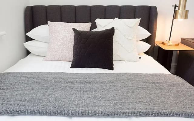 Comfortable Renovated Studio Close To City - photo 4