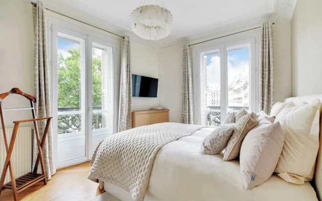 Elegant Apt 2bdr- Arc de Triomphe / Champs-elysees - photo 4